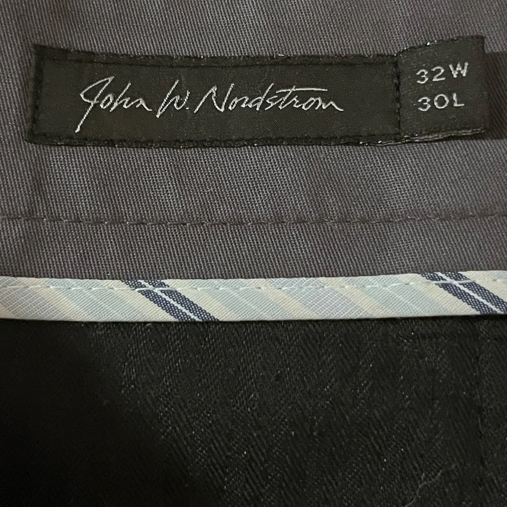 John W. Nordstrom Gray Wrinkle Free Supima Cotton Casual Preppy Pants Size 32x30